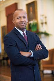 Bryan Stevenson.Headshot